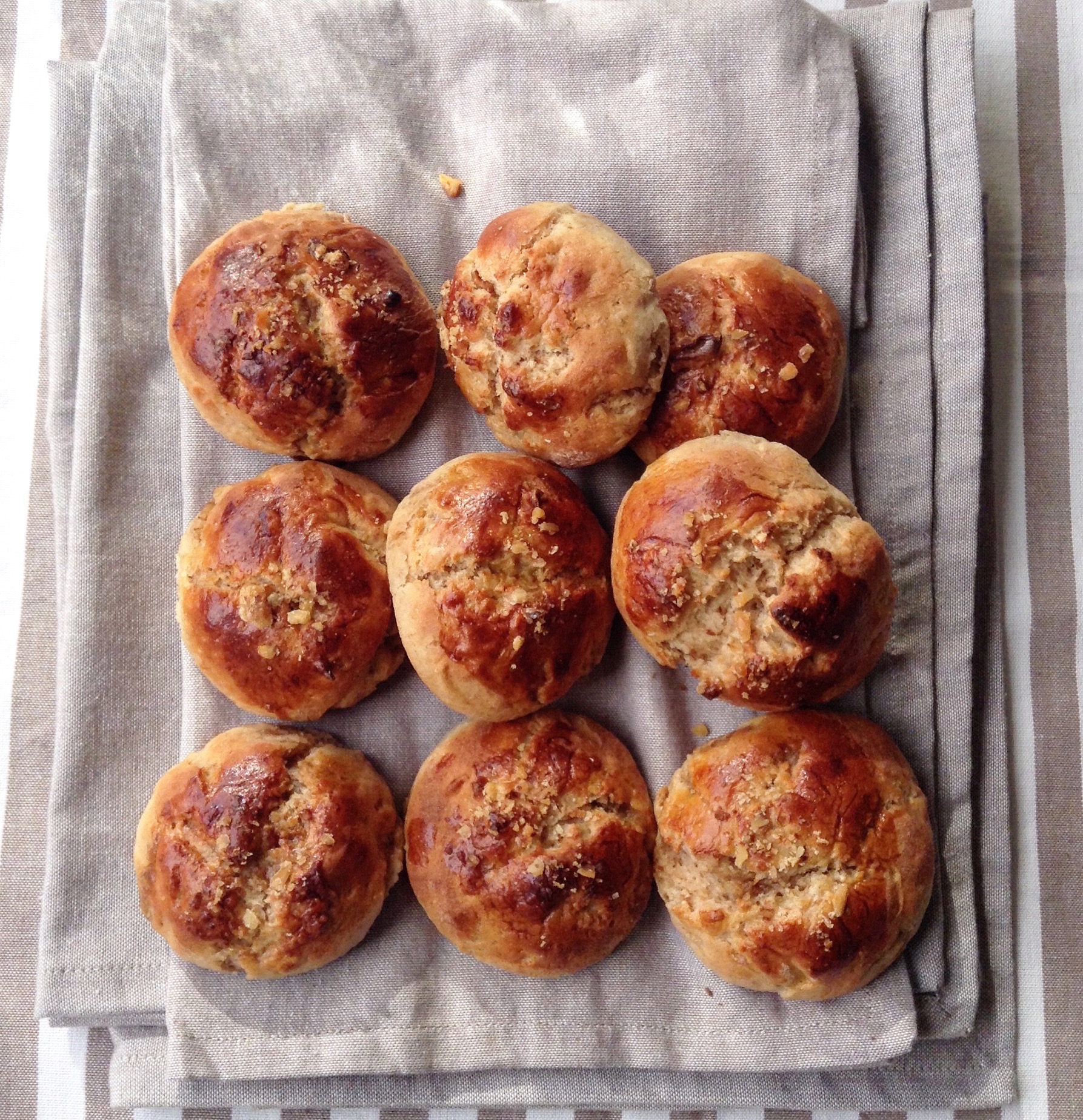 Bollitos-con-crema-nueces